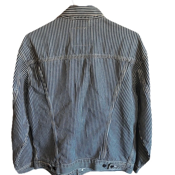 Levi’s Premium Relaxed Fit M Trucker Jacket A5782‑0077 Rare Pinstripe Big E VGC - Picture 2 of 9